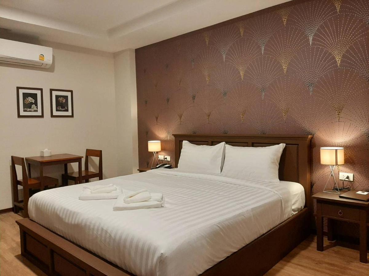 טראט J.P.Grand Hotel מראה חיצוני תמונה