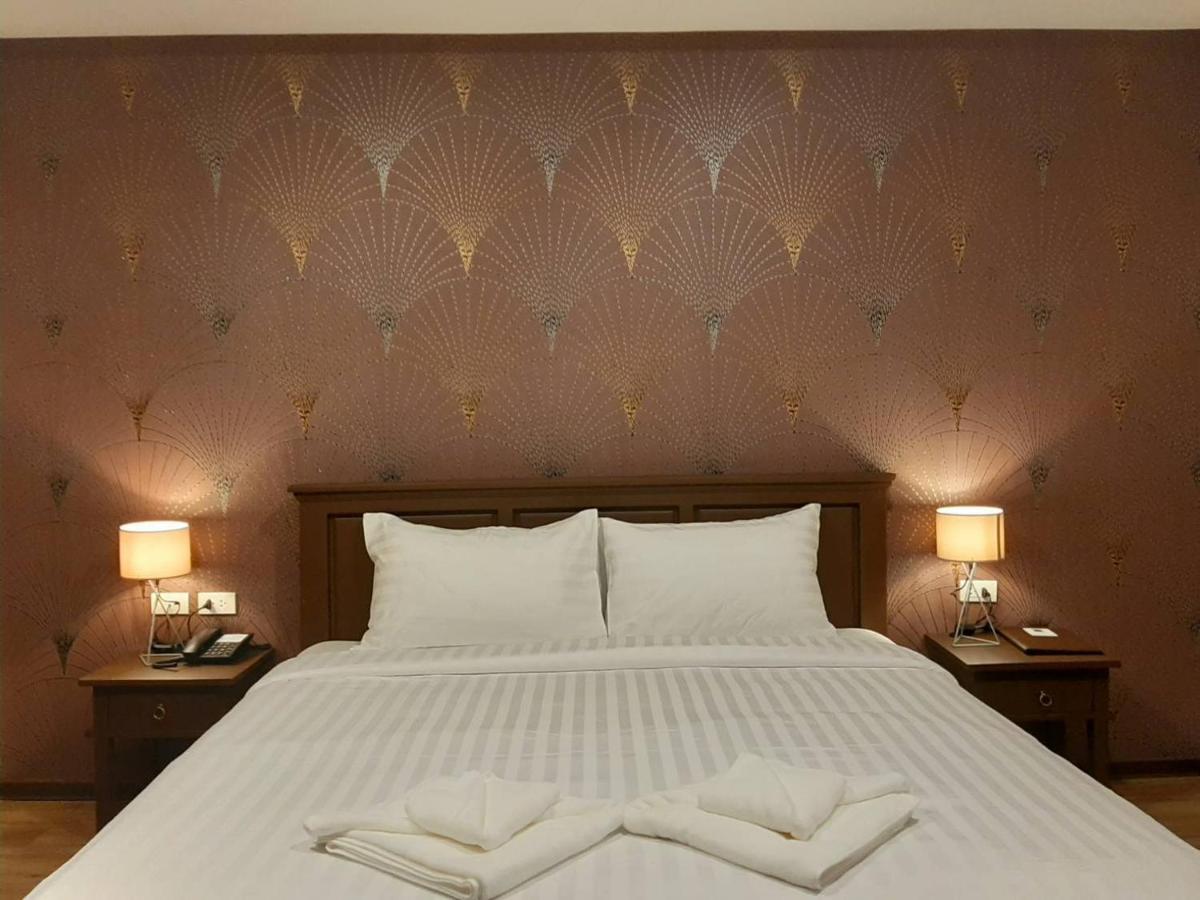 טראט J.P.Grand Hotel מראה חיצוני תמונה