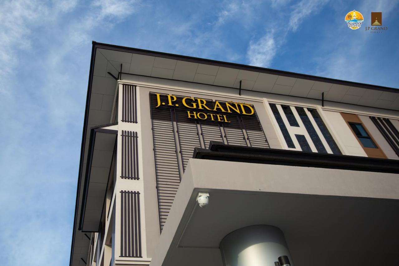 טראט J.P.Grand Hotel מראה חיצוני תמונה