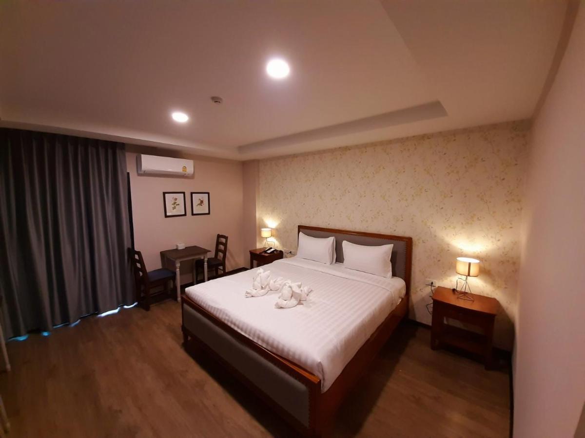 טראט J.P.Grand Hotel מראה חיצוני תמונה