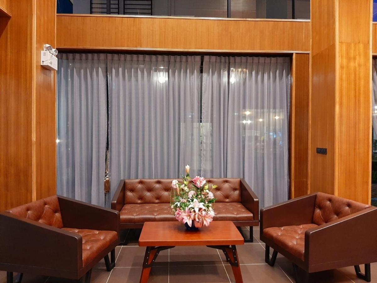 טראט J.P.Grand Hotel מראה חיצוני תמונה